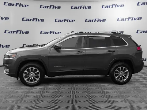 Photos of 2019 Jeep Cherokee Latitude Plus for sale in Plaistow, NH at CarFive Plaistow, NH
