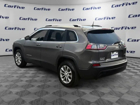 More photos of 2019 Jeep Cherokee Latitude Plus at CarFive Plaistow, NH, NH