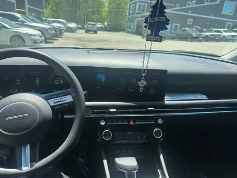 More photos of 2025 Hyundai Tucson SEL at CarFive Plaistow, NH, NH
