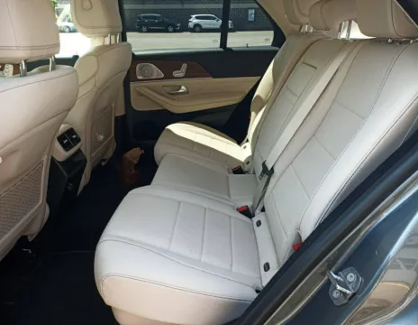 More photos of 2021 Mercedes-Benz GLE 350 at CarFive Plaistow, NH, NH