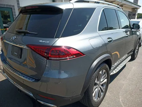 More photos of 2021 Mercedes-Benz GLE 350 at CarFive Plaistow, NH, NH