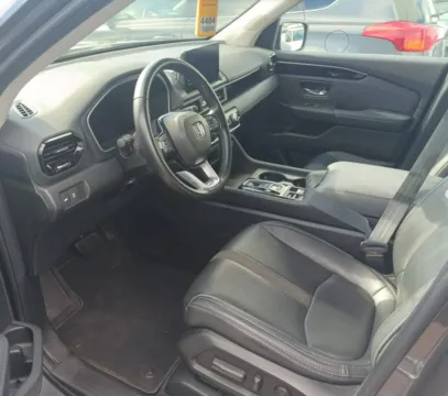More photos of 2023 Honda Pilot EX-L at CarFive Plaistow, NH, NH