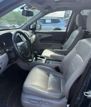 More photos of 2018 Honda Pilot EX-L at CarFive Plaistow, NH, NH
