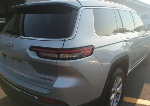 Another view of 2021 Jeep Grand Cherokee L Limited for sale in Plaistow, NH at CarFive Plaistow, NH