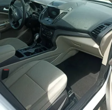 More photos of 2019 Ford Escape SE at CarFive Plaistow, NH, NH