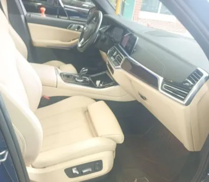 More photos of 2019 BMW X5 xDrive40i at CarFive Plaistow, NH, NH