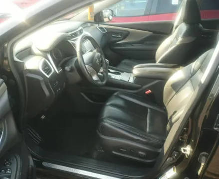 More photos of 2017 Nissan Murano SL at CarFive Plaistow, NH, NH