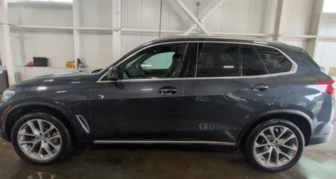 Photos of 2019 BMW X5 xDrive40i for sale in Plaistow, NH at CarFive Plaistow, NH