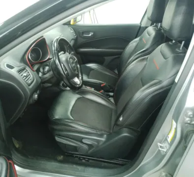 More photos of 2020 Jeep Compass Trailhawk at CarFive Plaistow, NH, NH