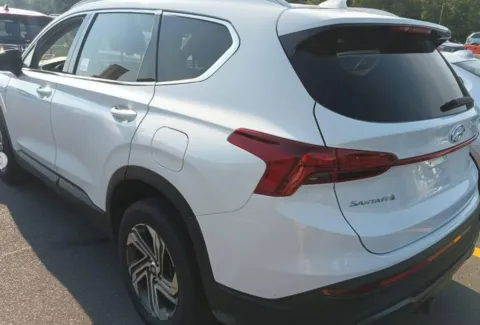 Photos of 2023 Hyundai Santa Fe SEL for sale in Plaistow, NH at CarFive Plaistow, NH