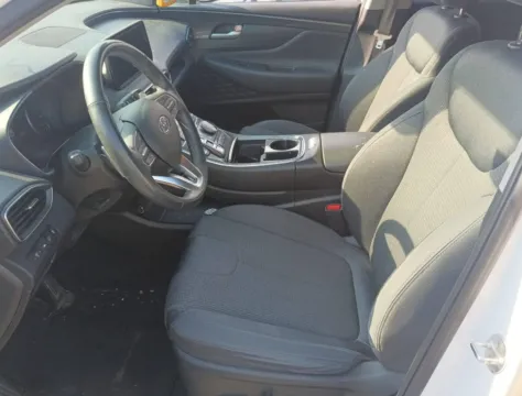 More photos of 2023 Hyundai Santa Fe SEL at CarFive Plaistow, NH, NH