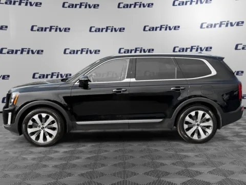 Photos of 2022 Kia Telluride SX for sale in Plaistow, NH at CarFive Plaistow, NH