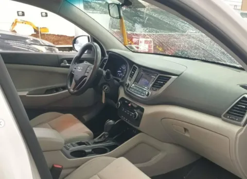 More photos of 2018 Hyundai Tucson SE at CarFive Plaistow, NH, NH