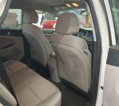 More photos of 2018 Hyundai Tucson SE at CarFive Plaistow, NH, NH