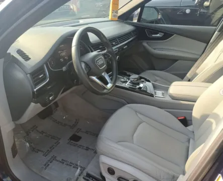 More photos of 2019 Audi Q7 55 Premium Plus at CarFive Plaistow, NH, NH