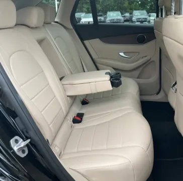 More photos of 2022 Mercedes-Benz GLC 300 at CarFive Plaistow, NH, NH