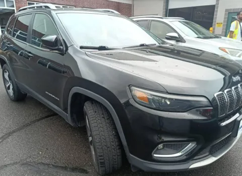 Another view of 2019 Jeep Cherokee Limited for sale in Plaistow, NH at CarFive Plaistow, NH