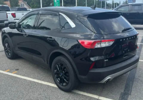 Photos of 2020 Ford Escape SE for sale in Plaistow, NH at CarFive Plaistow, NH