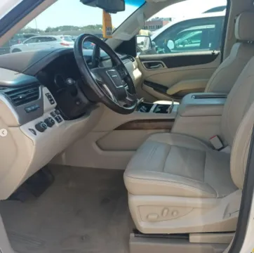 More photos of 2019 GMC Yukon Denali at CarFive Plaistow, NH, NH