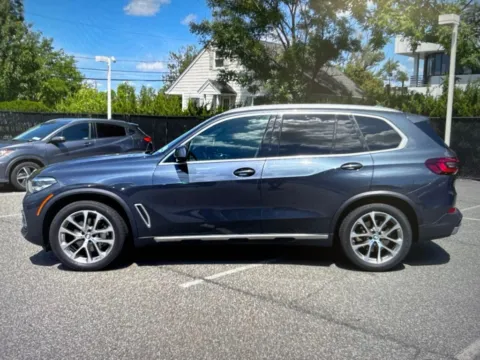 Photos of 2022 BMW X5 xDrive40i for sale in Plaistow, NH at CarFive Plaistow, NH