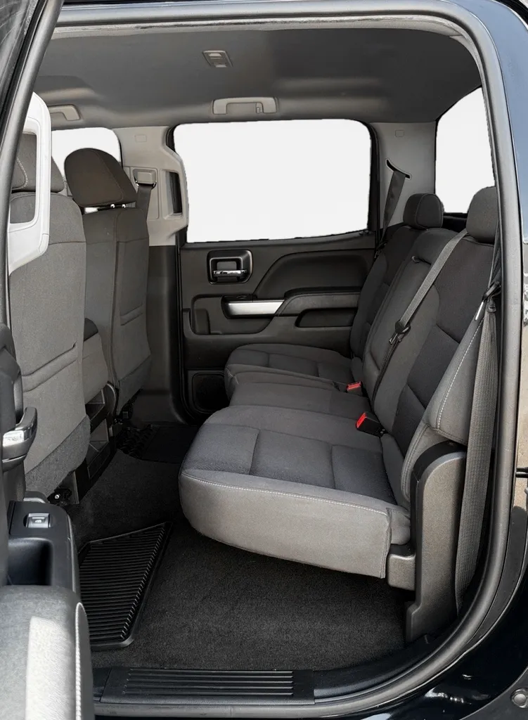 2018 Chevrolet Silverado 2500HD LT - Photo 12