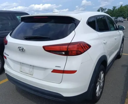 More photos of 2020 Hyundai Tucson SE at CarFive Plaistow, NH, NH