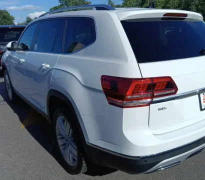 Photos of 2019 Volkswagen Atlas SEL for sale in Plaistow, NH at CarFive Plaistow, NH