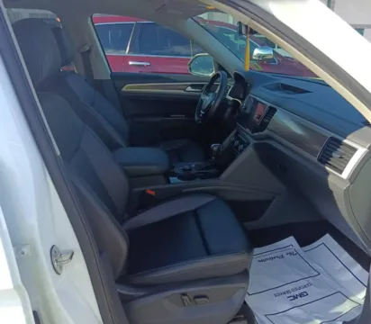 More photos of 2019 Volkswagen Atlas SEL at CarFive Plaistow, NH, NH
