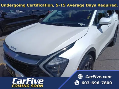White 2023 Kia Sportage Hybrid LX for sale in Plaistow, NH