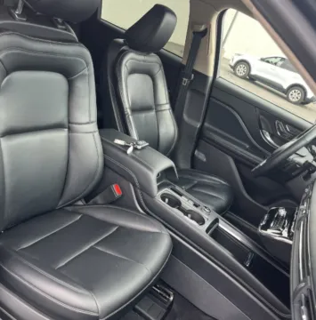 More photos of 2023 Lincoln Corsair Standard at CarFive Plaistow, NH, NH