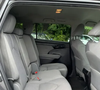 More photos of 2022 Toyota Highlander LE at CarFive Plaistow, NH, NH