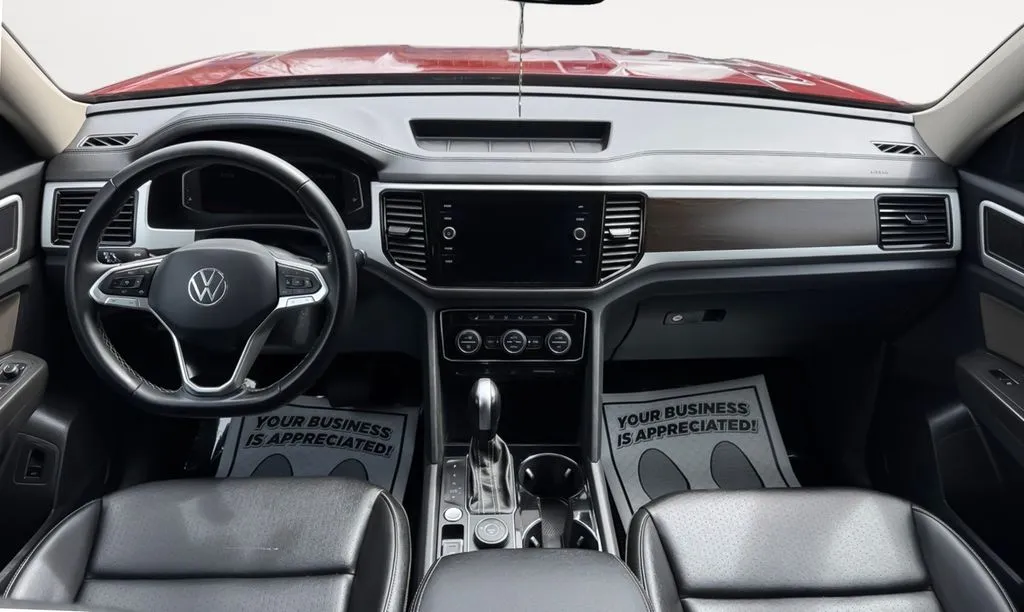 2023 Volkswagen Atlas SE w/Tech - Photo 16