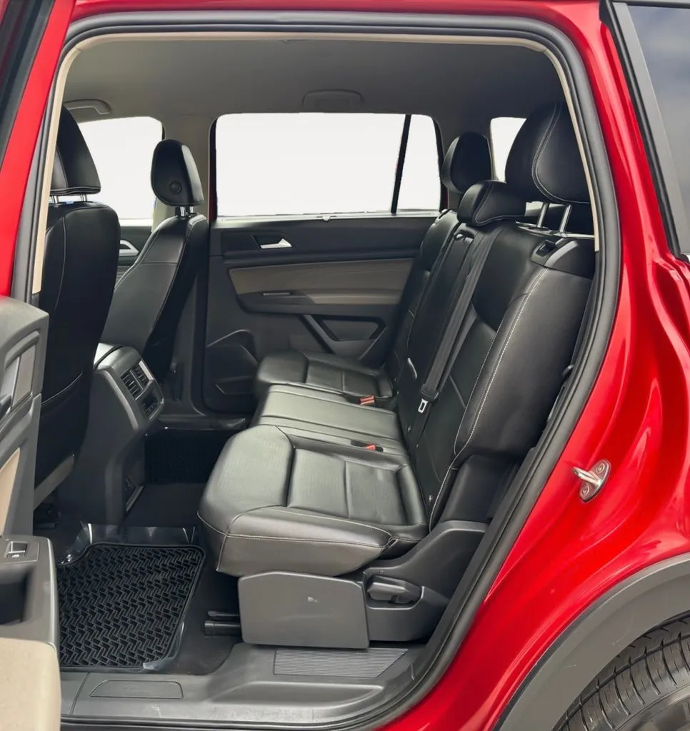 2023 Volkswagen Atlas SE w/Tech - Photo 13