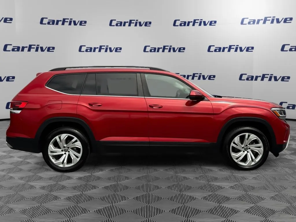 2023 Volkswagen Atlas SE w/Tech - Photo 7
