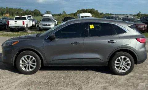 Photos of 2021 Ford Escape Hybrid SE for sale in Plaistow, NH at CarFive Plaistow, NH