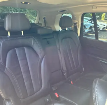 More photos of 2022 BMW X7 xDrive40i at CarFive Plaistow, NH, NH