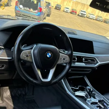 More photos of 2022 BMW X7 xDrive40i at CarFive Plaistow, NH, NH