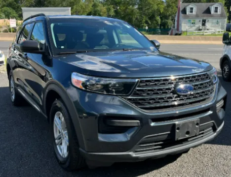 More photos of 2023 Ford Explorer XLT at CarFive Plaistow, NH, NH