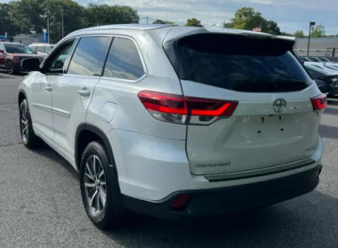 Another view of 2018 Toyota Highlander XLE for sale in Plaistow, NH at CarFive Plaistow, NH