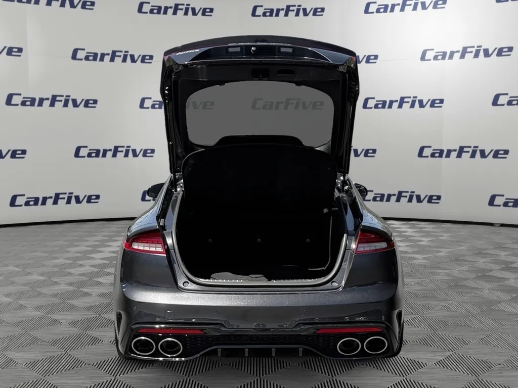 2023 Kia Stinger GT-Line - Photo 11
