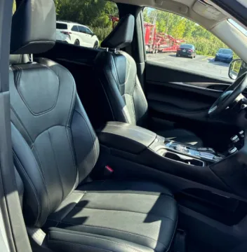 More photos of 2024 INFINITI QX60 LUXE at CarFive Plaistow, NH, NH