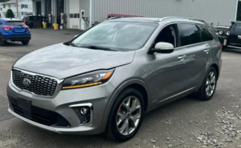 Photos of 2019 Kia Sorento SX for sale in Plaistow, NH at CarFive Plaistow, NH