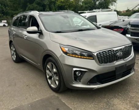 More photos of 2019 Kia Sorento SX at CarFive Plaistow, NH, NH