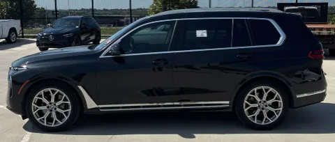 Photos of 2024 BMW X7 xDrive40i for sale in Plaistow, NH at CarFive Plaistow, NH