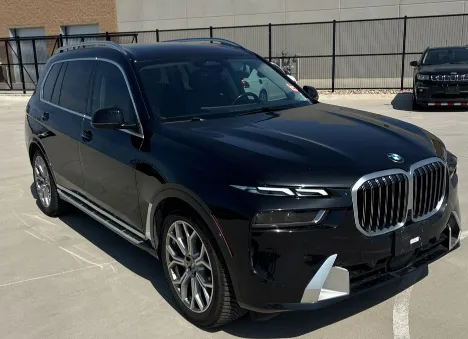 More photos of 2024 BMW X7 xDrive40i at CarFive Plaistow, NH, NH
