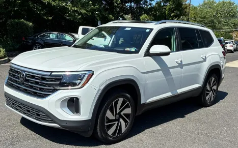 Photos of 2024 Volkswagen Atlas 2.0T SEL for sale in Plaistow, NH at CarFive Plaistow, NH