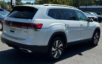 More photos of 2024 Volkswagen Atlas 2.0T SEL at CarFive Plaistow, NH, NH