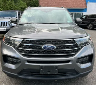 More photos of 2023 Ford Explorer XLT at CarFive Plaistow, NH, NH
