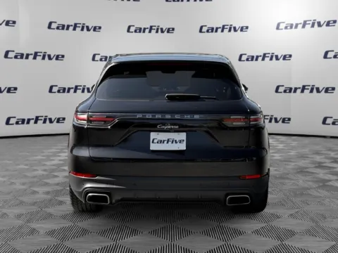 More photos of 2022 Porsche Cayenne at CarFive Plaistow, NH, NH