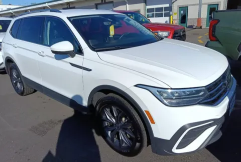 Photos of 2022 Volkswagen Tiguan 2.0T SE for sale in Plaistow, NH at CarFive Plaistow, NH